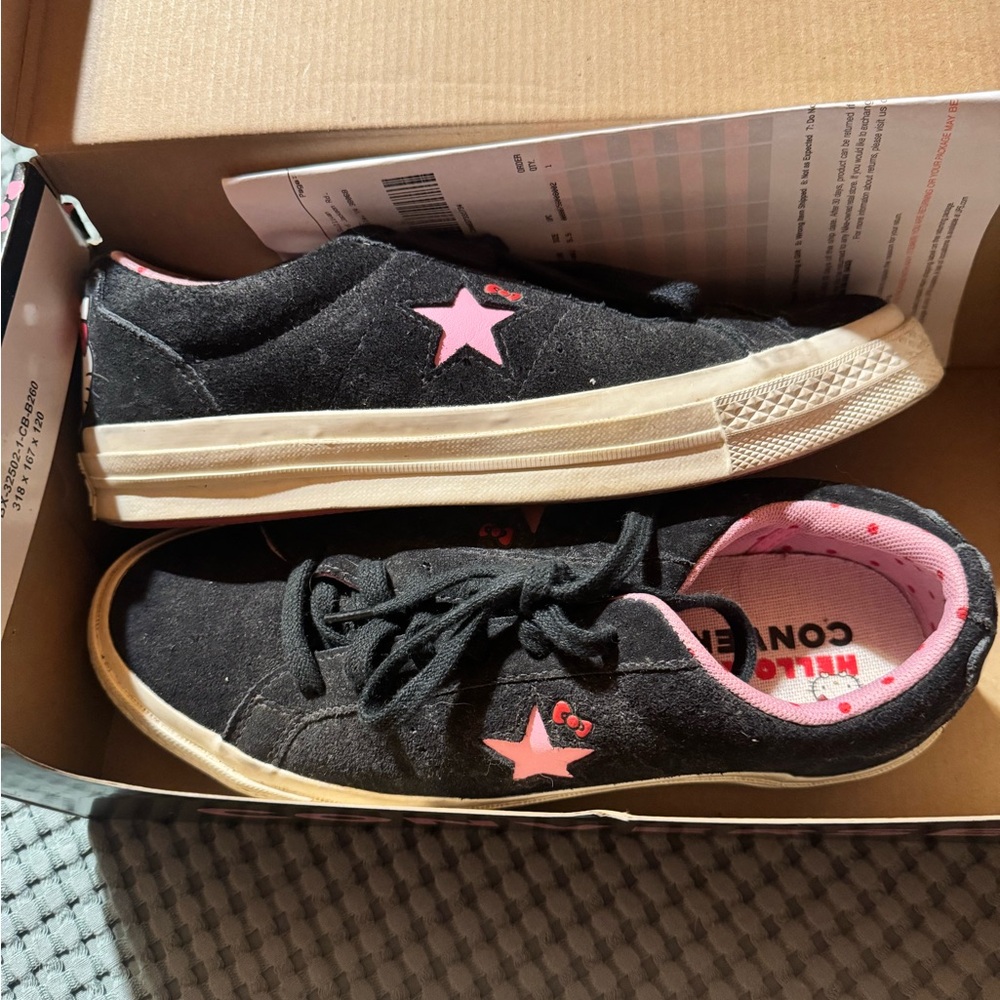 Converse Black and Pink Low-Top Sneakers with Classic Design